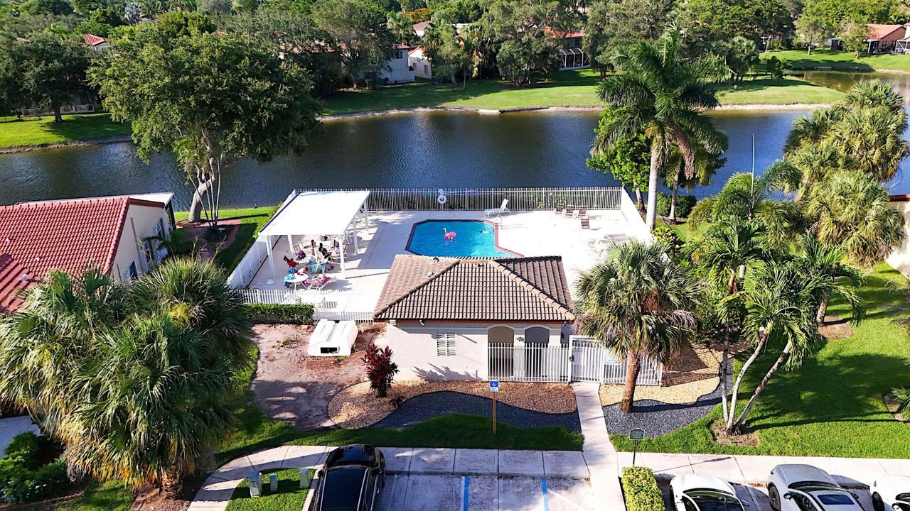 Active With Contract: $3,900 (4 beds, 2 baths, 1900 Square Feet)