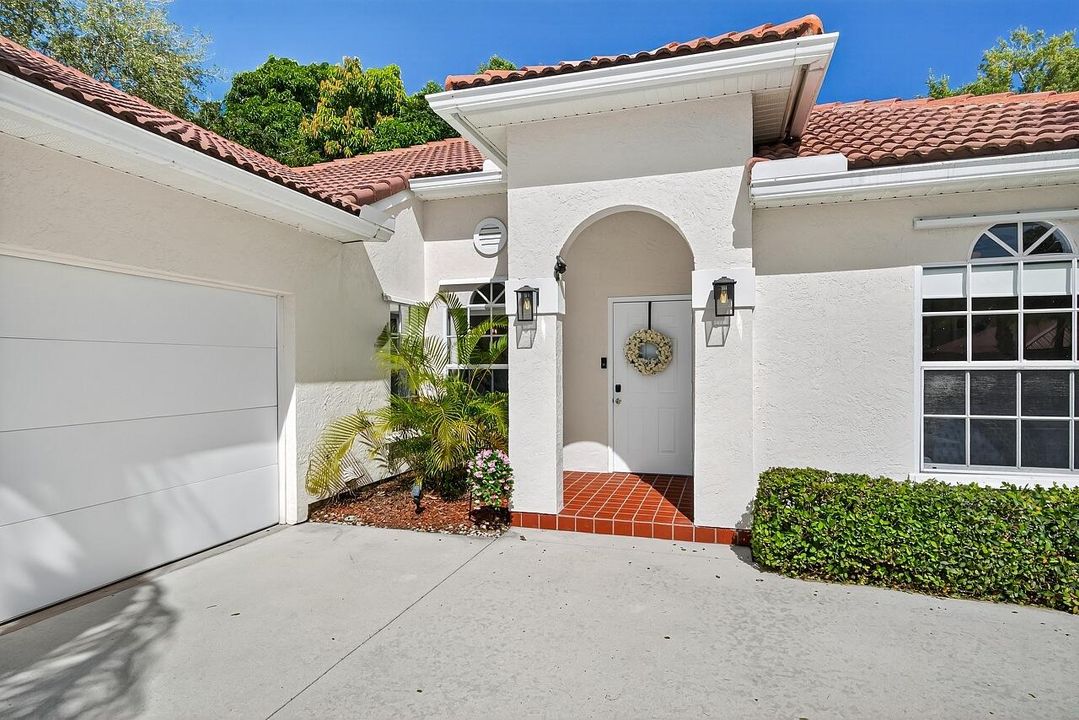 Activo con contrato: $334,900 (3 camas, 2 baños, 1928 Pies cuadrados)