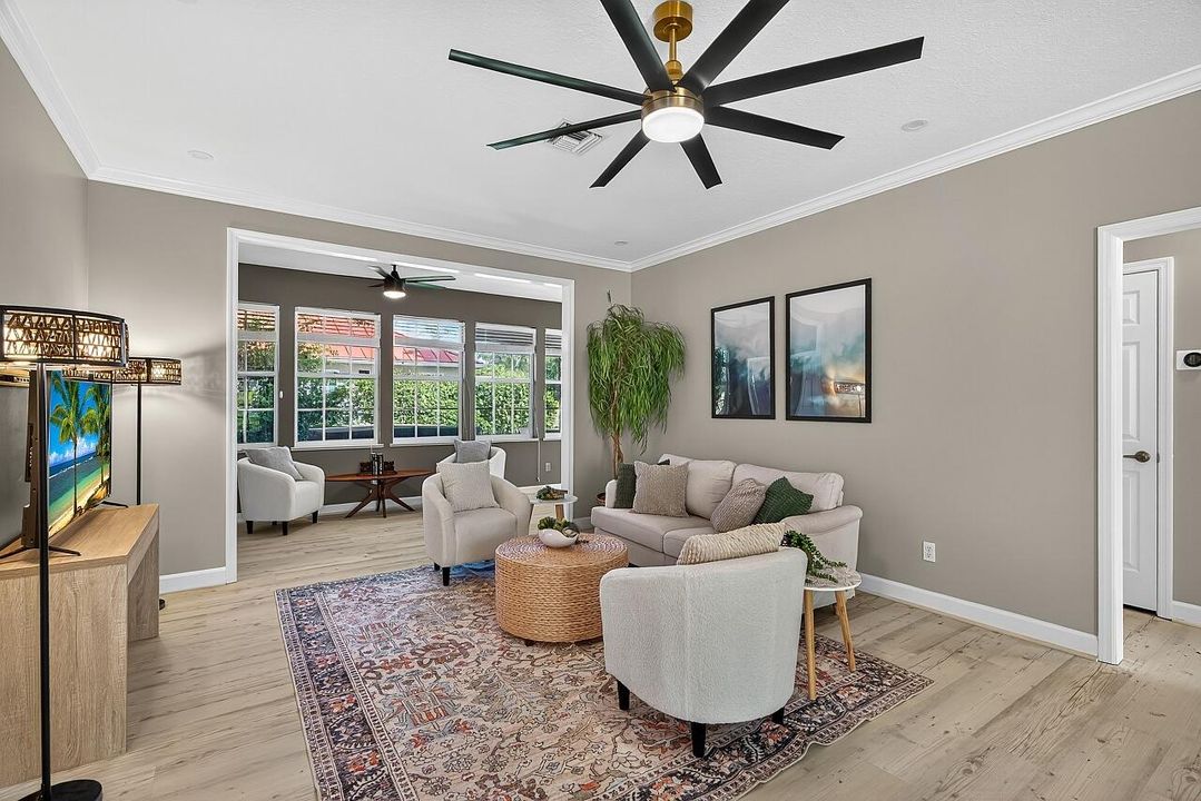 Activo con contrato: $334,900 (3 camas, 2 baños, 1928 Pies cuadrados)