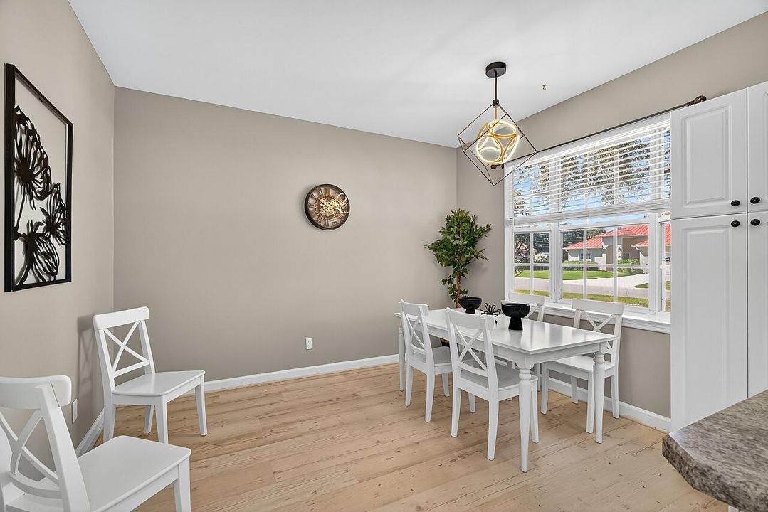 Activo con contrato: $334,900 (3 camas, 2 baños, 1928 Pies cuadrados)