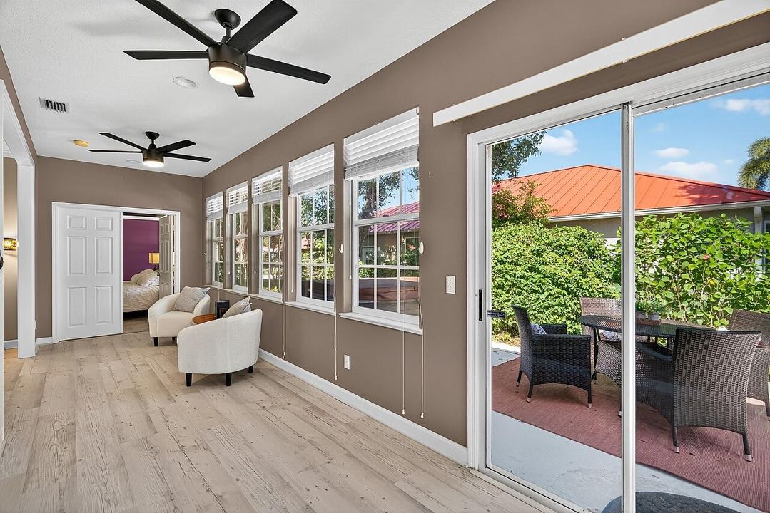 Activo con contrato: $334,900 (3 camas, 2 baños, 1928 Pies cuadrados)