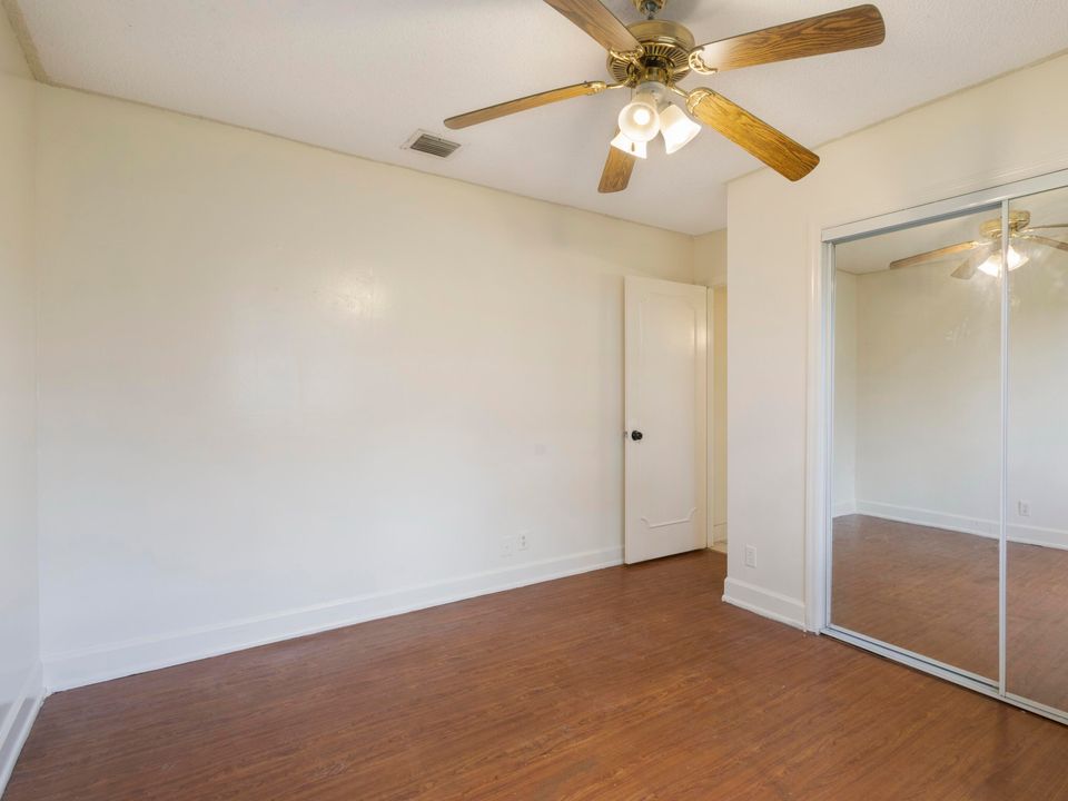 For Rent: $2,500 (3 beds, 2 baths, 1351 Square Feet)