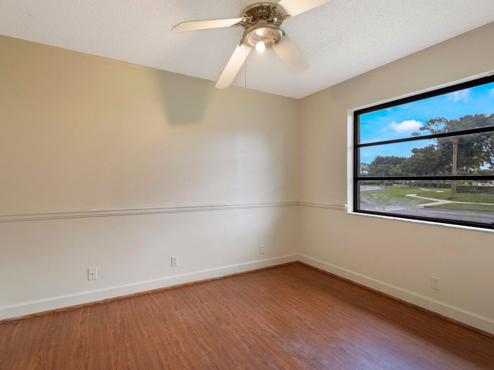 For Rent: $2,500 (3 beds, 2 baths, 1351 Square Feet)