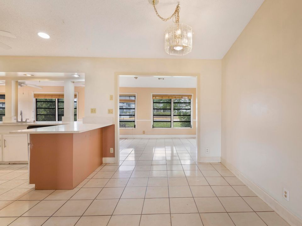 For Rent: $2,500 (3 beds, 2 baths, 1351 Square Feet)