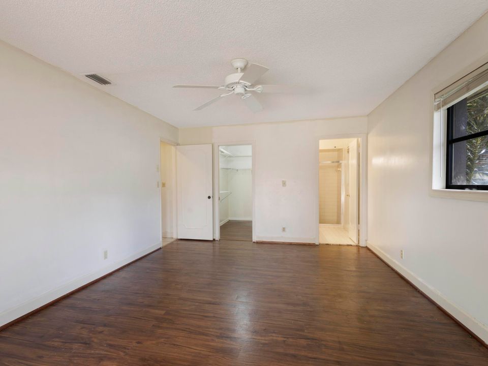 For Rent: $2,500 (3 beds, 2 baths, 1351 Square Feet)