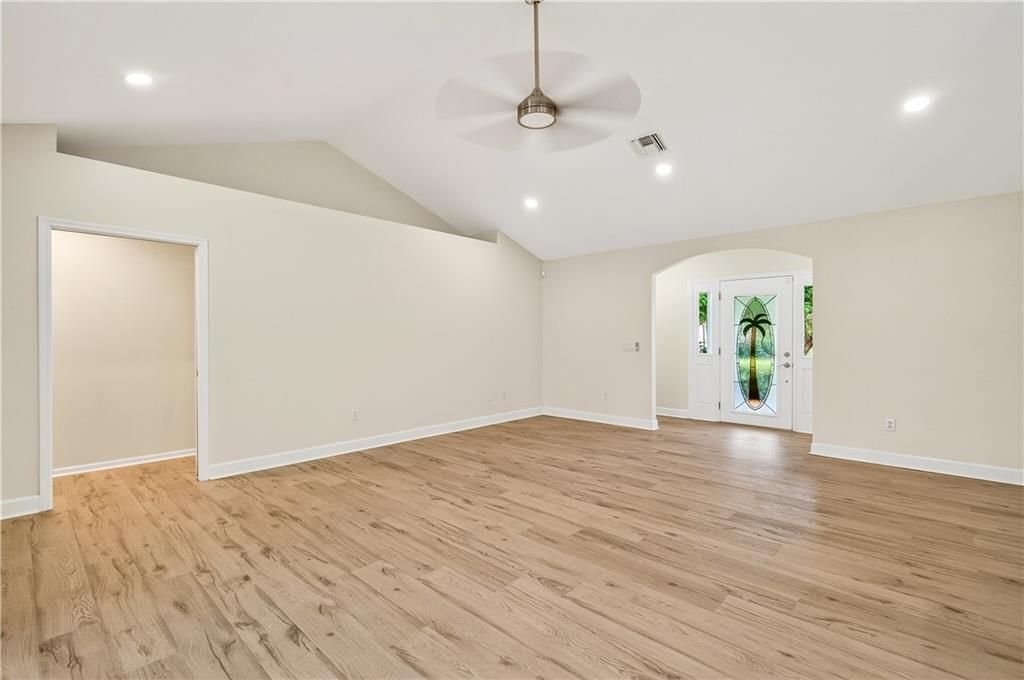 Active With Contract: $699,000 (4 beds, 3 baths, 2134 Square Feet)