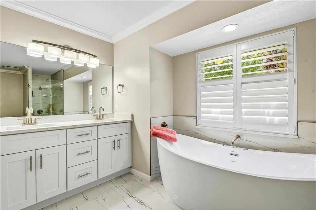 Active With Contract: $699,000 (4 beds, 3 baths, 2134 Square Feet)