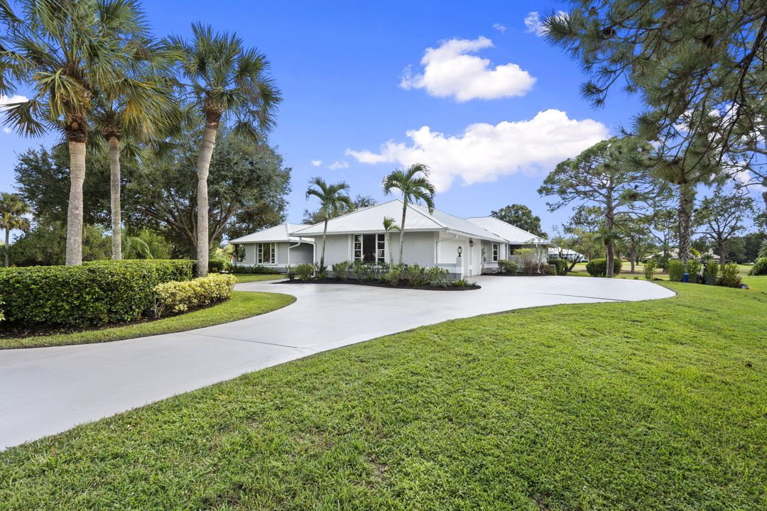 Activo con contrato: $895,000 (3 camas, 2 baños, 2363 Pies cuadrados)