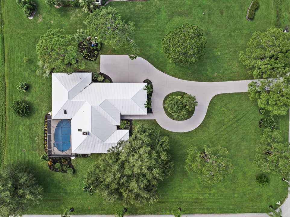 Activo con contrato: $895,000 (3 camas, 2 baños, 2363 Pies cuadrados)