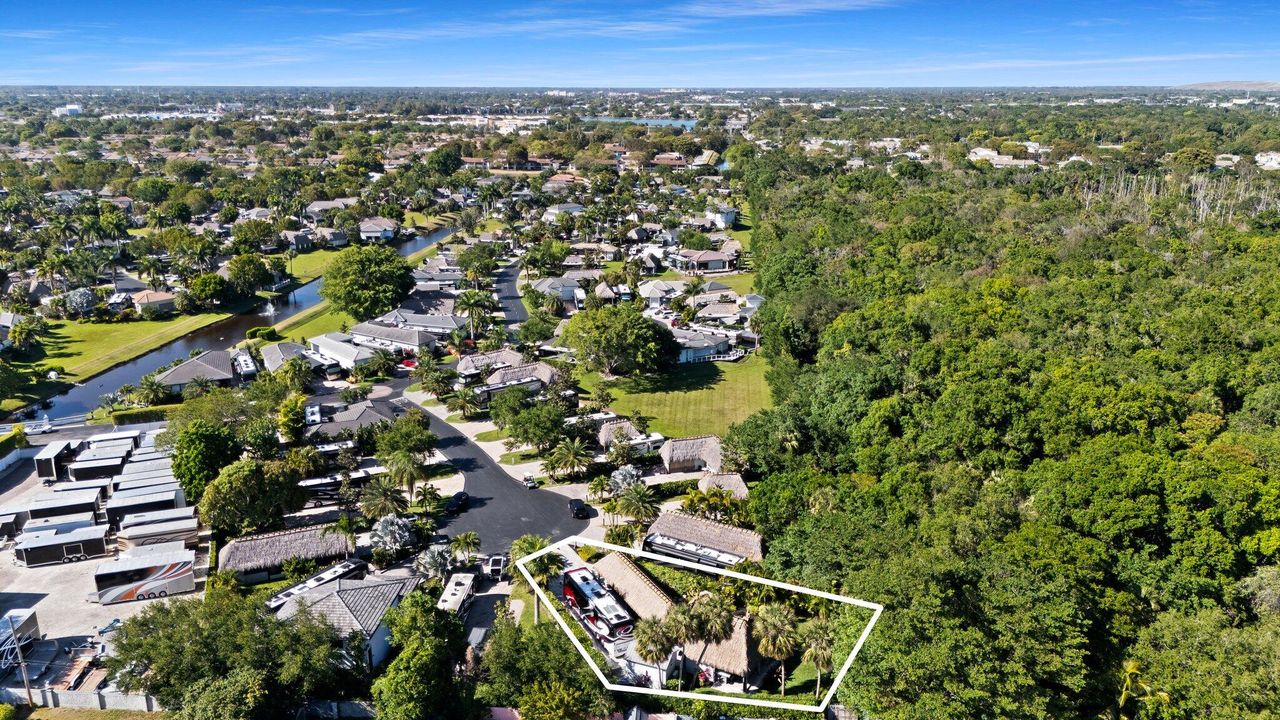 待售: $749,000 (1 贝兹, 1 浴室, 200 平方英尺)