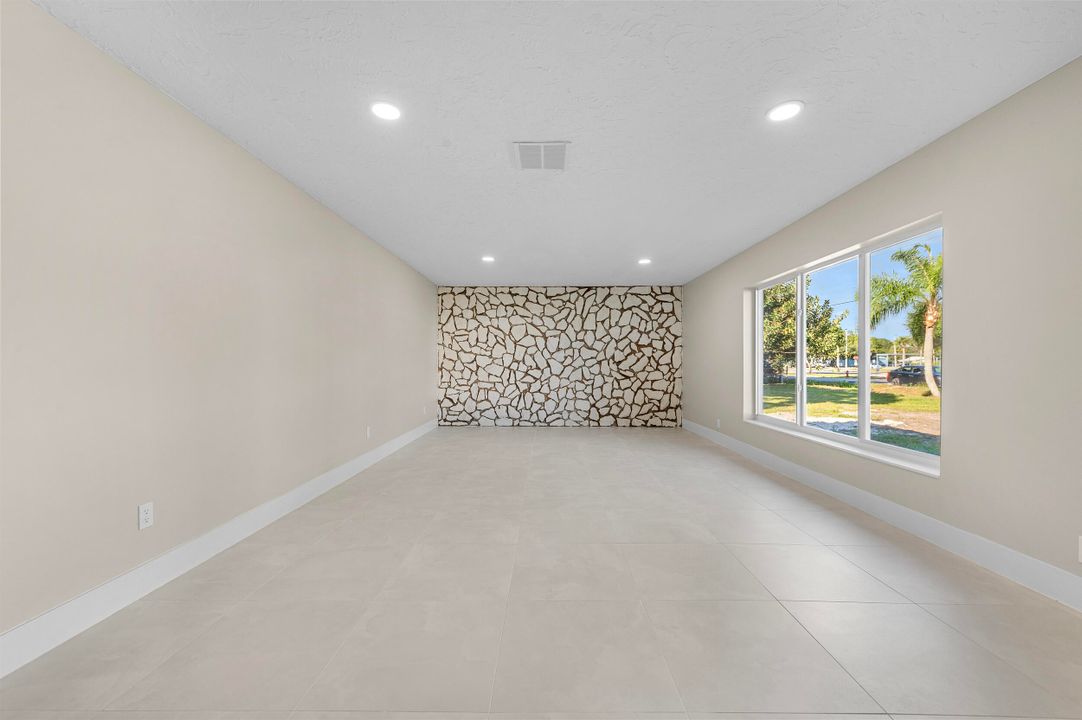 En Venta: $325,000 (3 camas, 2 baños, 1664 Pies cuadrados)