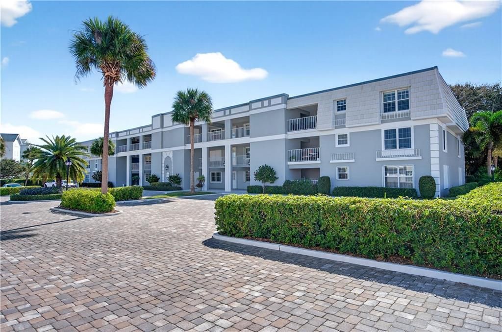 На продажу: $675,000 (2 спален, 2 ванн, 1567 Квадратных фут)