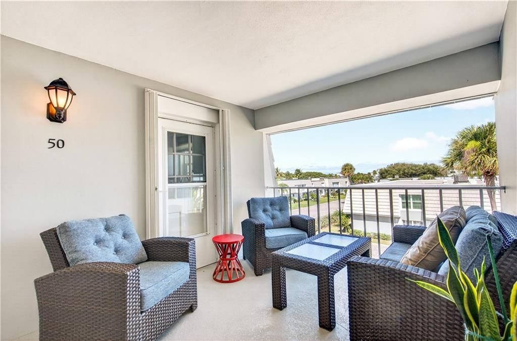 На продажу: $675,000 (2 спален, 2 ванн, 1567 Квадратных фут)