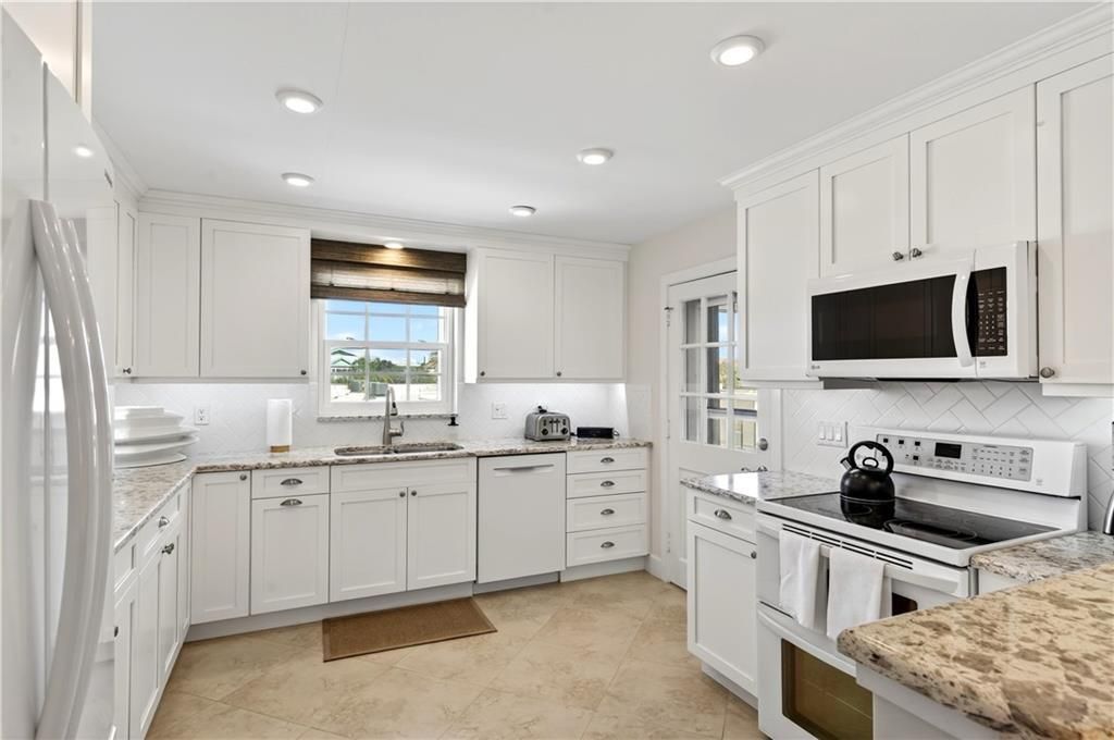 На продажу: $675,000 (2 спален, 2 ванн, 1567 Квадратных фут)