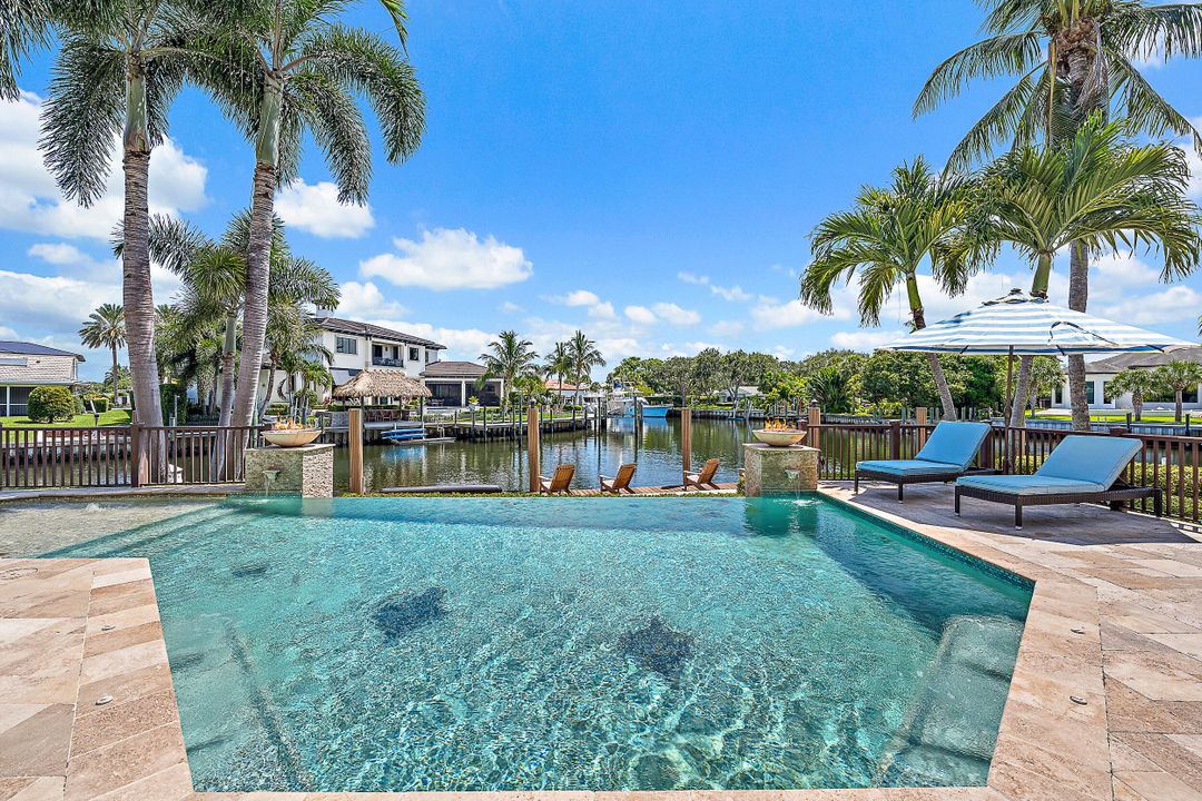 待售: $12,000,000 (5 贝兹, 6 浴室, 7369 平方英尺)