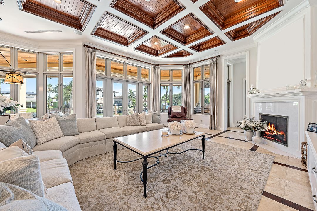 待售: $12,000,000 (5 贝兹, 6 浴室, 7369 平方英尺)