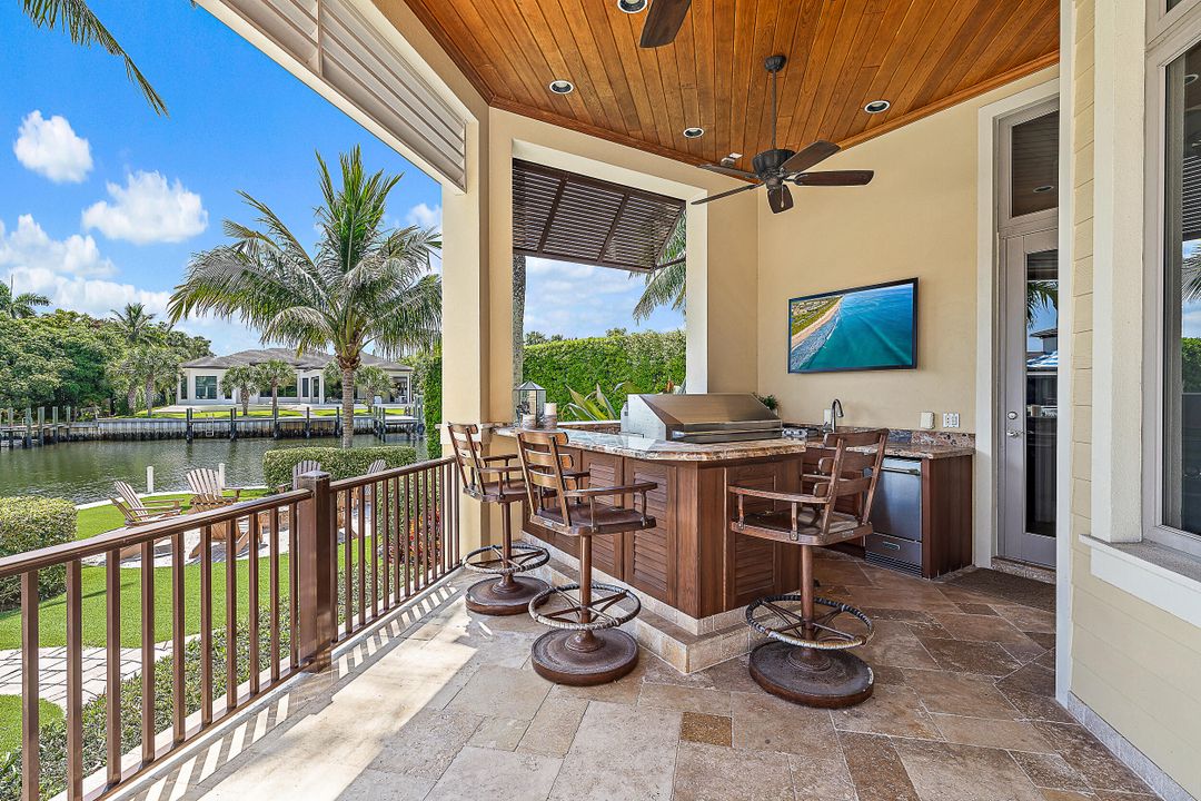 待售: $12,000,000 (5 贝兹, 6 浴室, 7369 平方英尺)