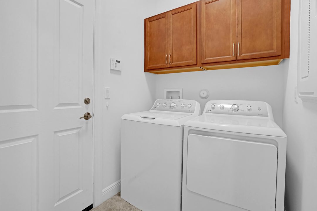 For Sale: $424,900 (2 beds, 2 baths, 1646 Square Feet)