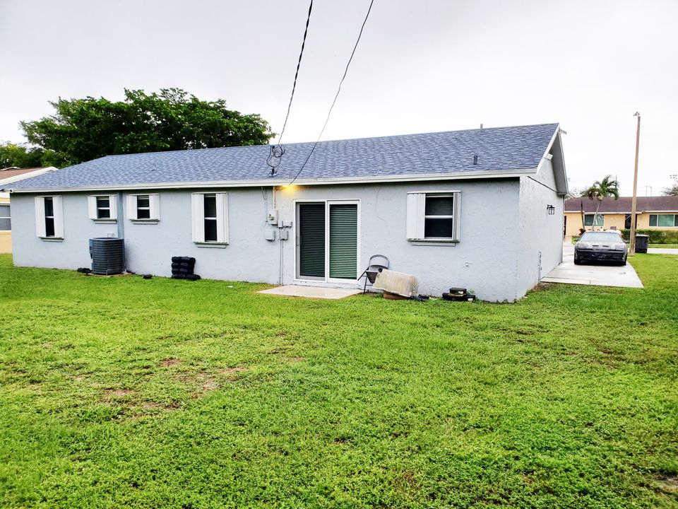 For Sale: $470,000 (4 beds, 2 baths, 1320 Square Feet)