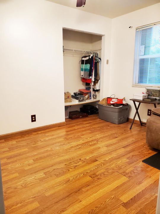 For Sale: $470,000 (4 beds, 2 baths, 1320 Square Feet)