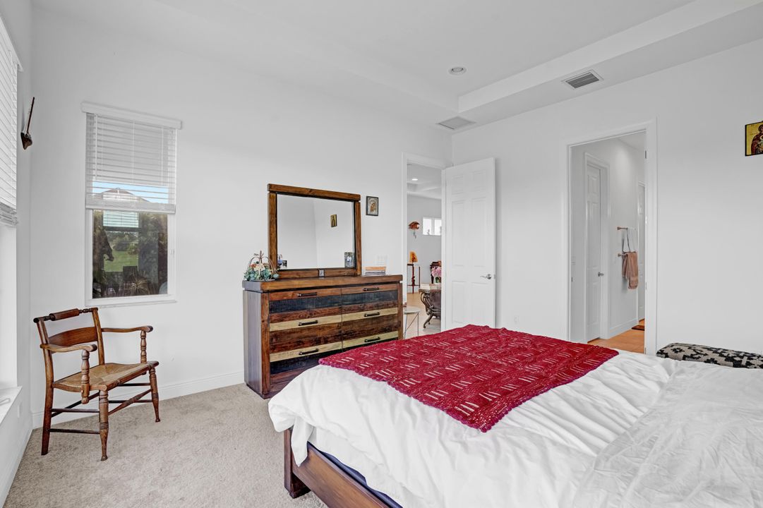 For Sale: $424,900 (2 beds, 2 baths, 1646 Square Feet)