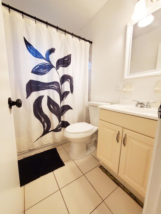 For Sale: $470,000 (4 beds, 2 baths, 1320 Square Feet)