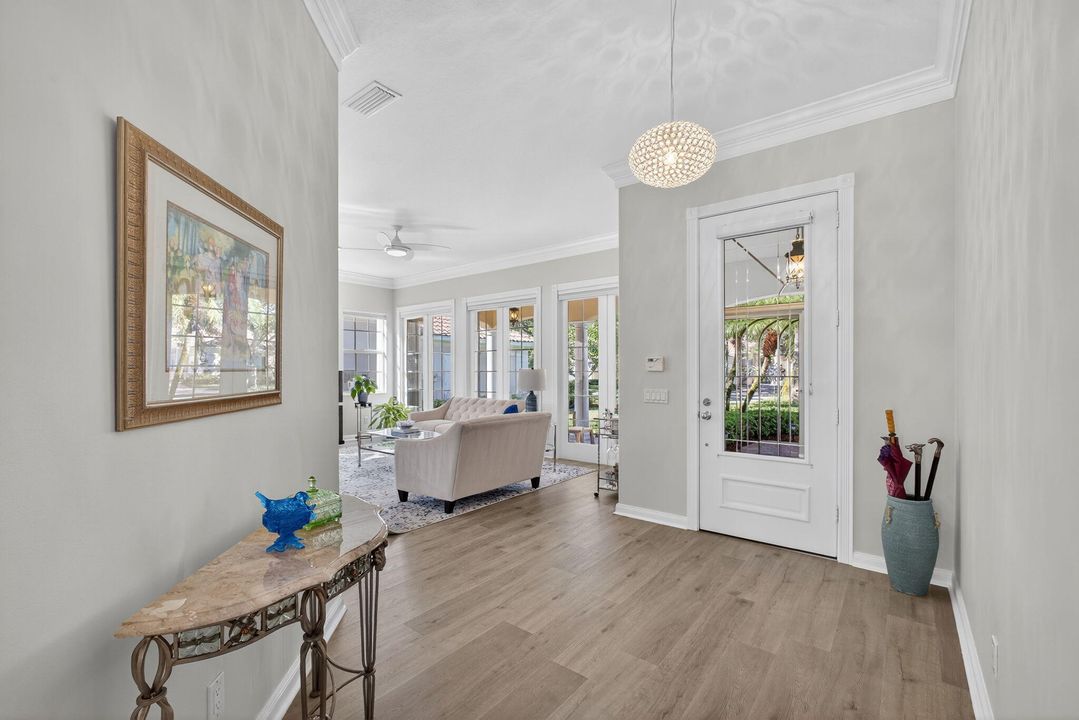 For Sale: $899,000 (4 beds, 3 baths, 2493 Square Feet)