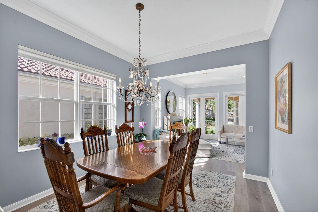 For Sale: $899,000 (4 beds, 3 baths, 2493 Square Feet)