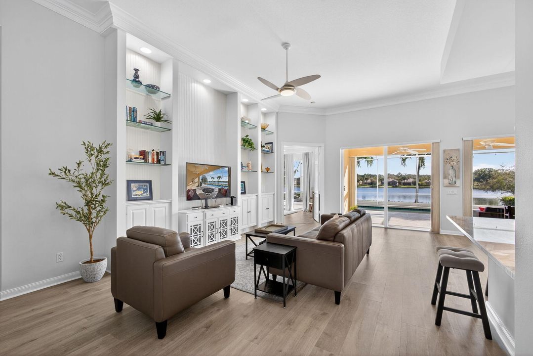 For Sale: $899,000 (4 beds, 3 baths, 2493 Square Feet)