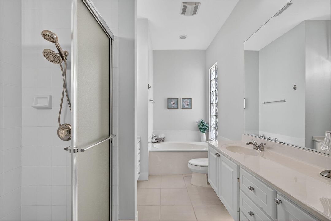 For Sale: $899,000 (4 beds, 3 baths, 2493 Square Feet)