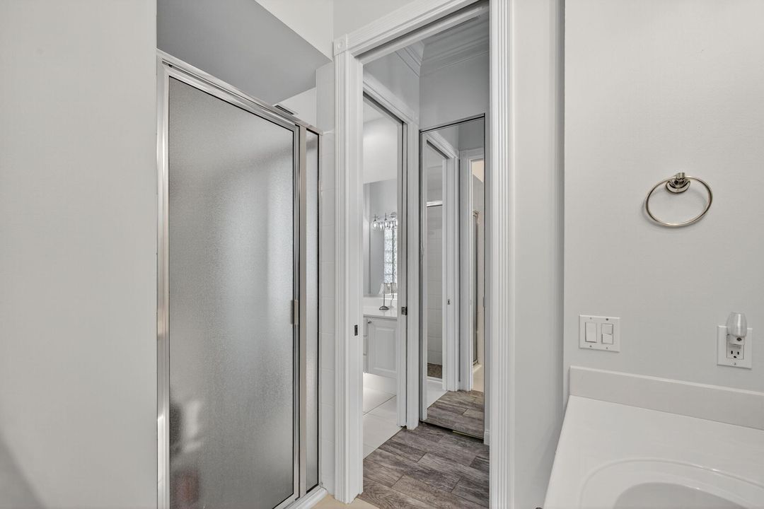 For Sale: $899,000 (4 beds, 3 baths, 2493 Square Feet)