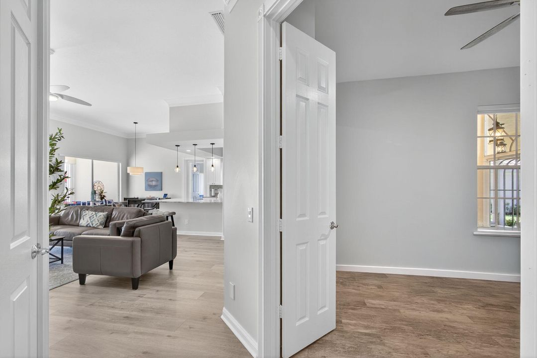 For Sale: $899,000 (4 beds, 3 baths, 2493 Square Feet)