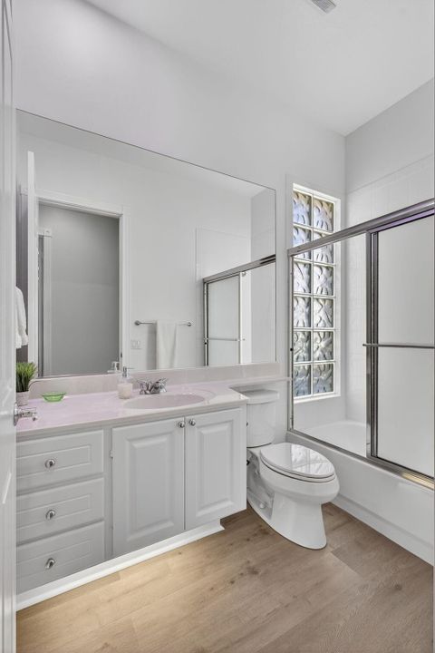 For Sale: $899,000 (4 beds, 3 baths, 2493 Square Feet)