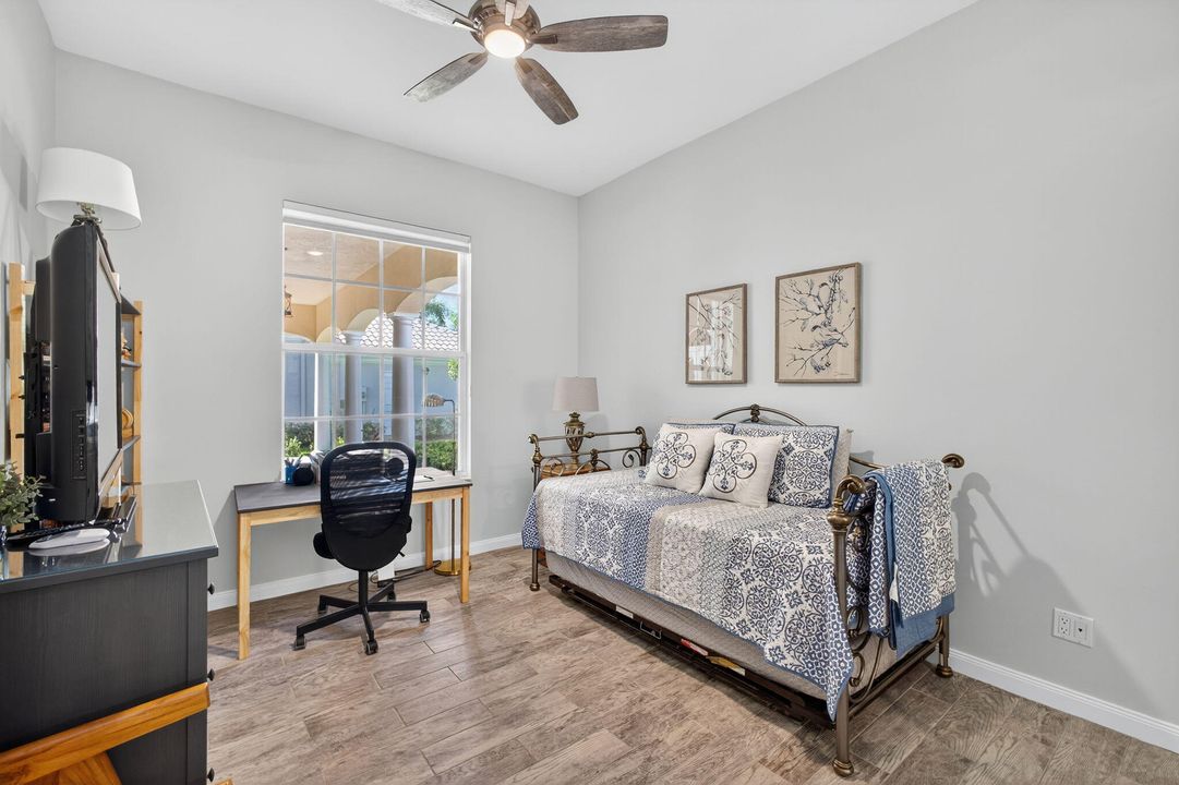 For Sale: $899,000 (4 beds, 3 baths, 2493 Square Feet)