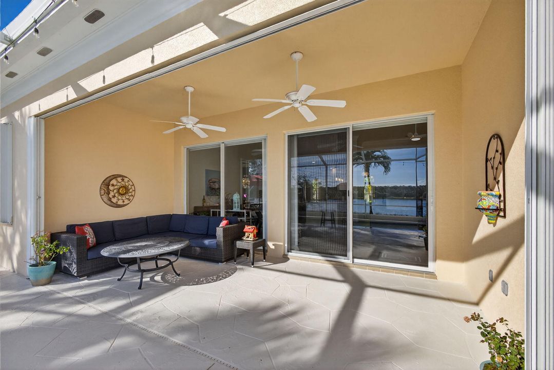 For Sale: $899,000 (4 beds, 3 baths, 2493 Square Feet)