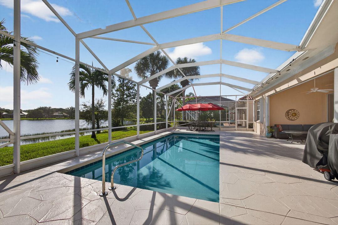 For Sale: $899,000 (4 beds, 3 baths, 2493 Square Feet)