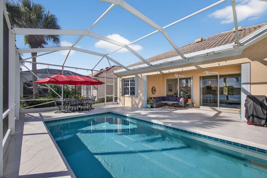 For Sale: $899,000 (4 beds, 3 baths, 2493 Square Feet)