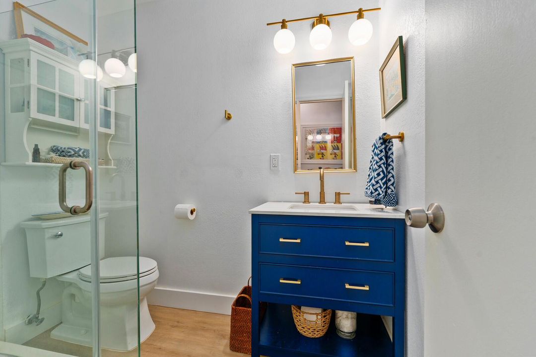 For Sale: $375,000 (1 beds, 2 baths, 1694 Square Feet)