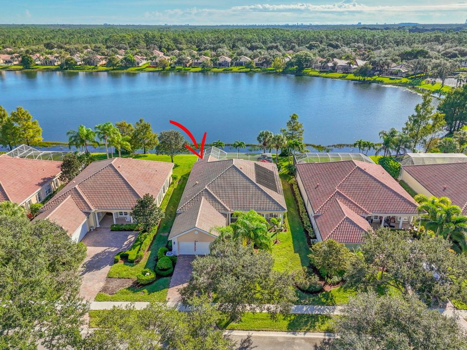 For Sale: $899,000 (4 beds, 3 baths, 2493 Square Feet)