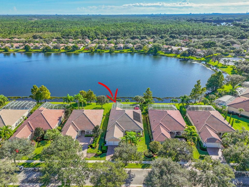 For Sale: $899,000 (4 beds, 3 baths, 2493 Square Feet)