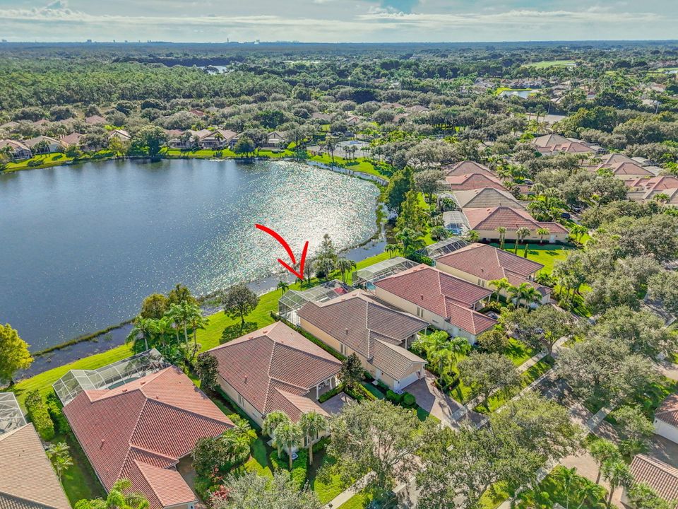 For Sale: $899,000 (4 beds, 3 baths, 2493 Square Feet)