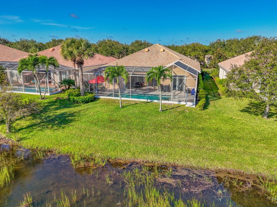 For Sale: $899,000 (4 beds, 3 baths, 2493 Square Feet)