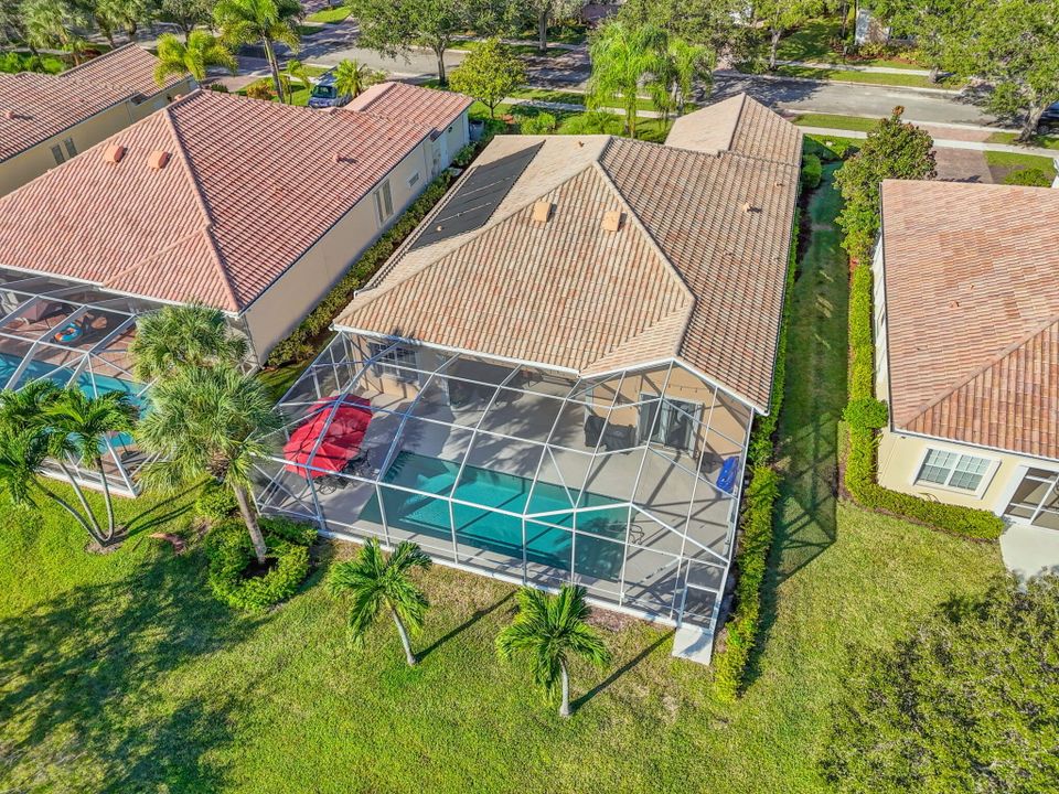 For Sale: $899,000 (4 beds, 3 baths, 2493 Square Feet)