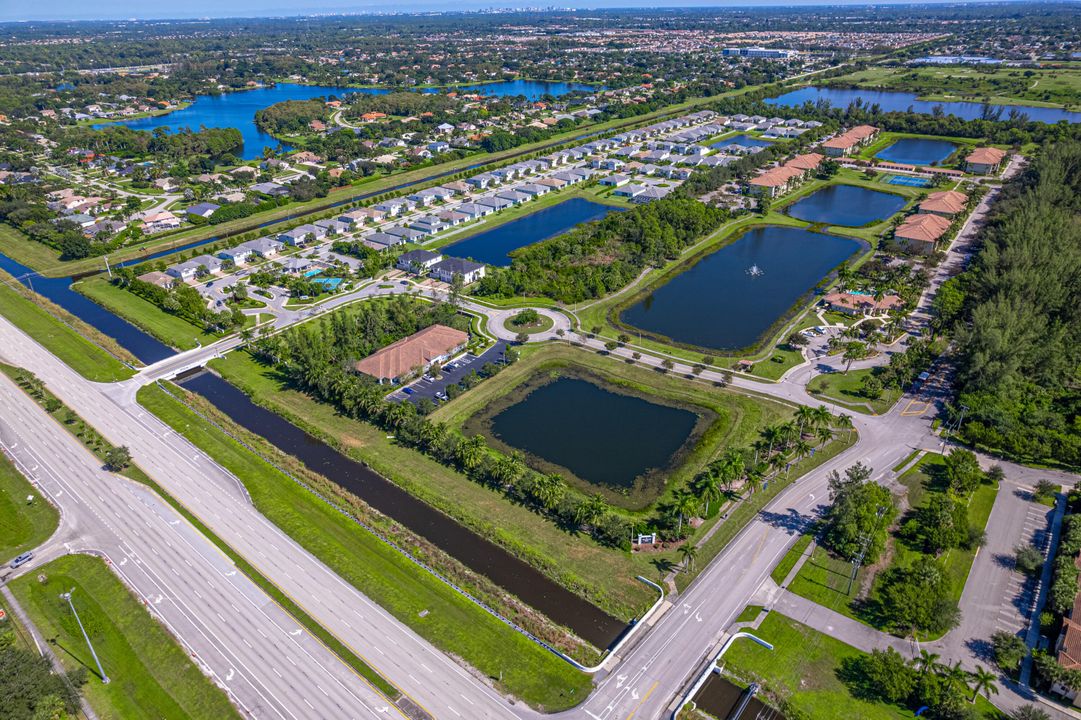 For Sale: $975,000 (3 beds, 2 baths, 1950 Square Feet)