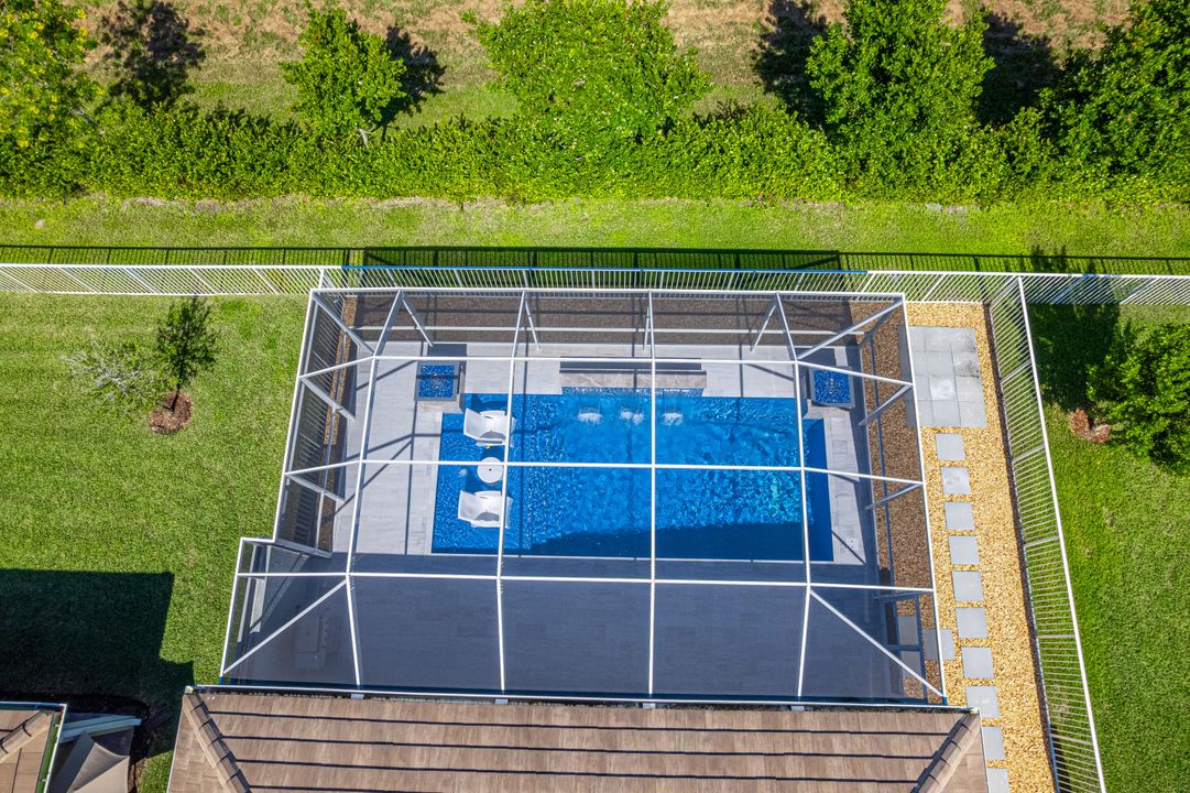 For Sale: $975,000 (3 beds, 2 baths, 1950 Square Feet)