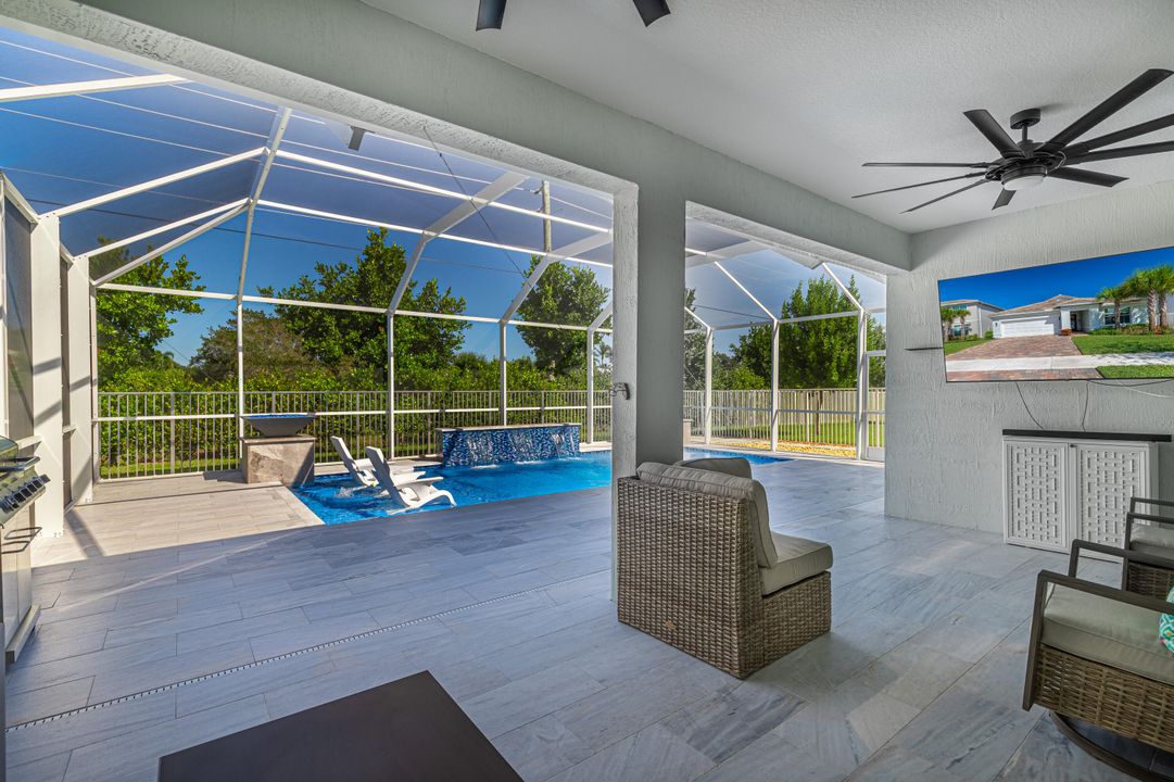 For Sale: $975,000 (3 beds, 2 baths, 1950 Square Feet)