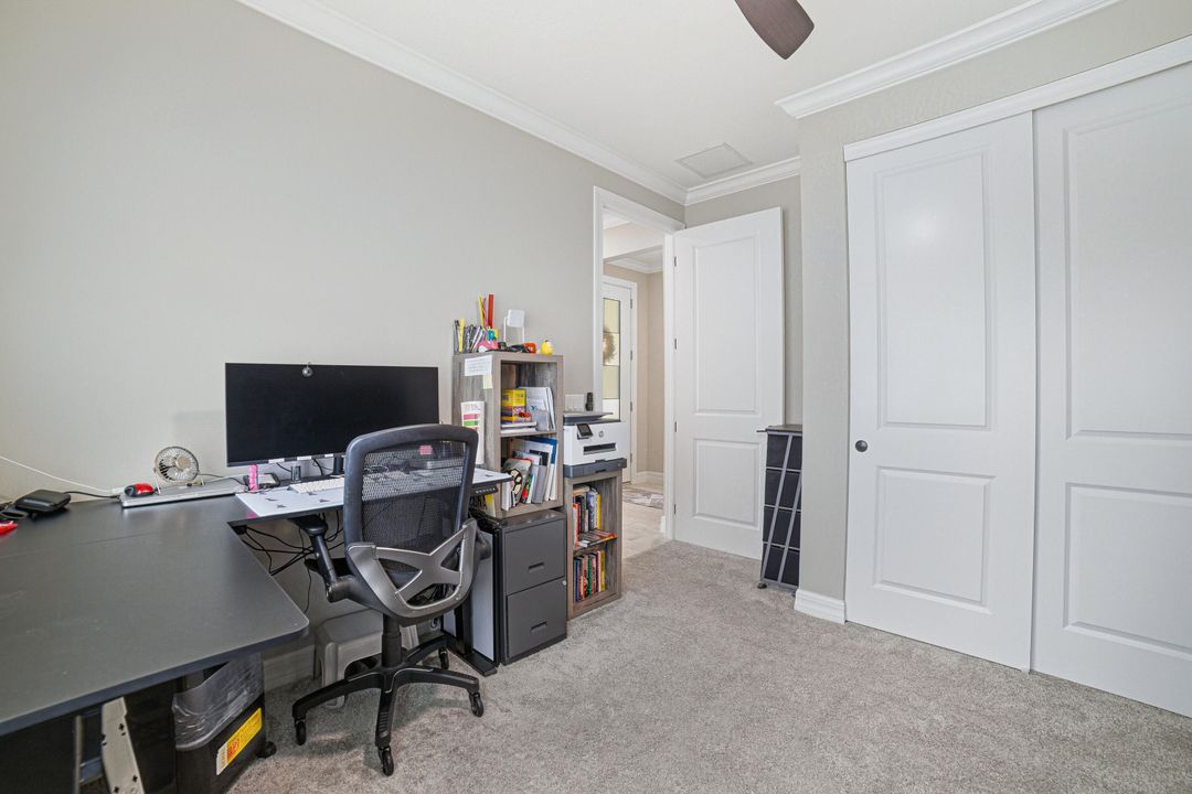 For Sale: $975,000 (3 beds, 2 baths, 1950 Square Feet)