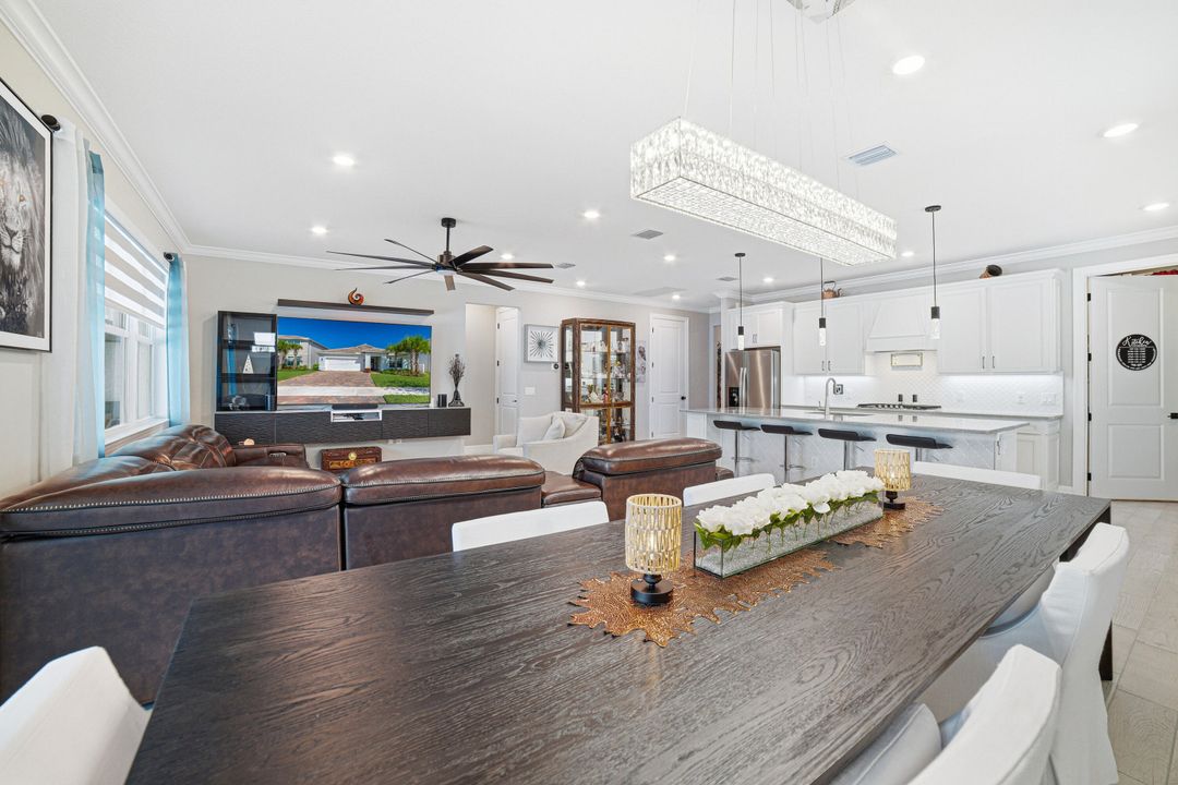 For Sale: $975,000 (3 beds, 2 baths, 1950 Square Feet)