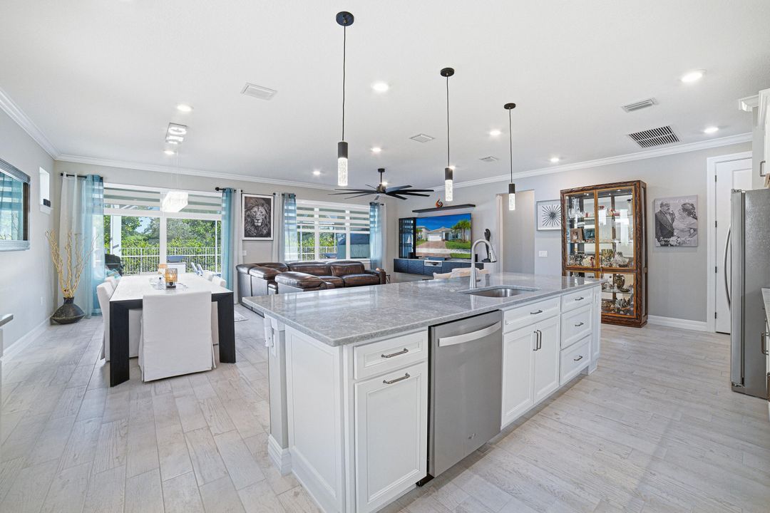 For Sale: $975,000 (3 beds, 2 baths, 1950 Square Feet)