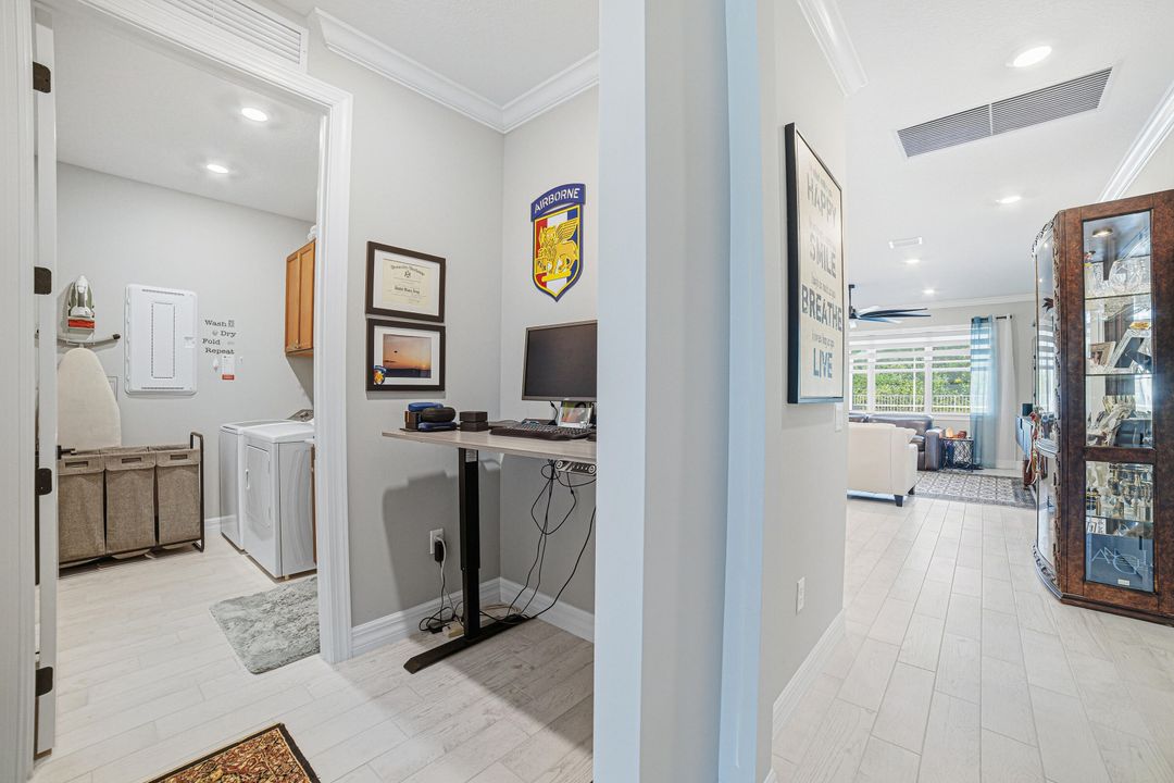 For Sale: $975,000 (3 beds, 2 baths, 1950 Square Feet)